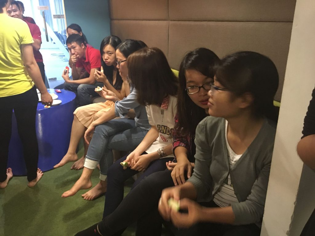 Ai cũng cảm thấy vui và ấm áp.