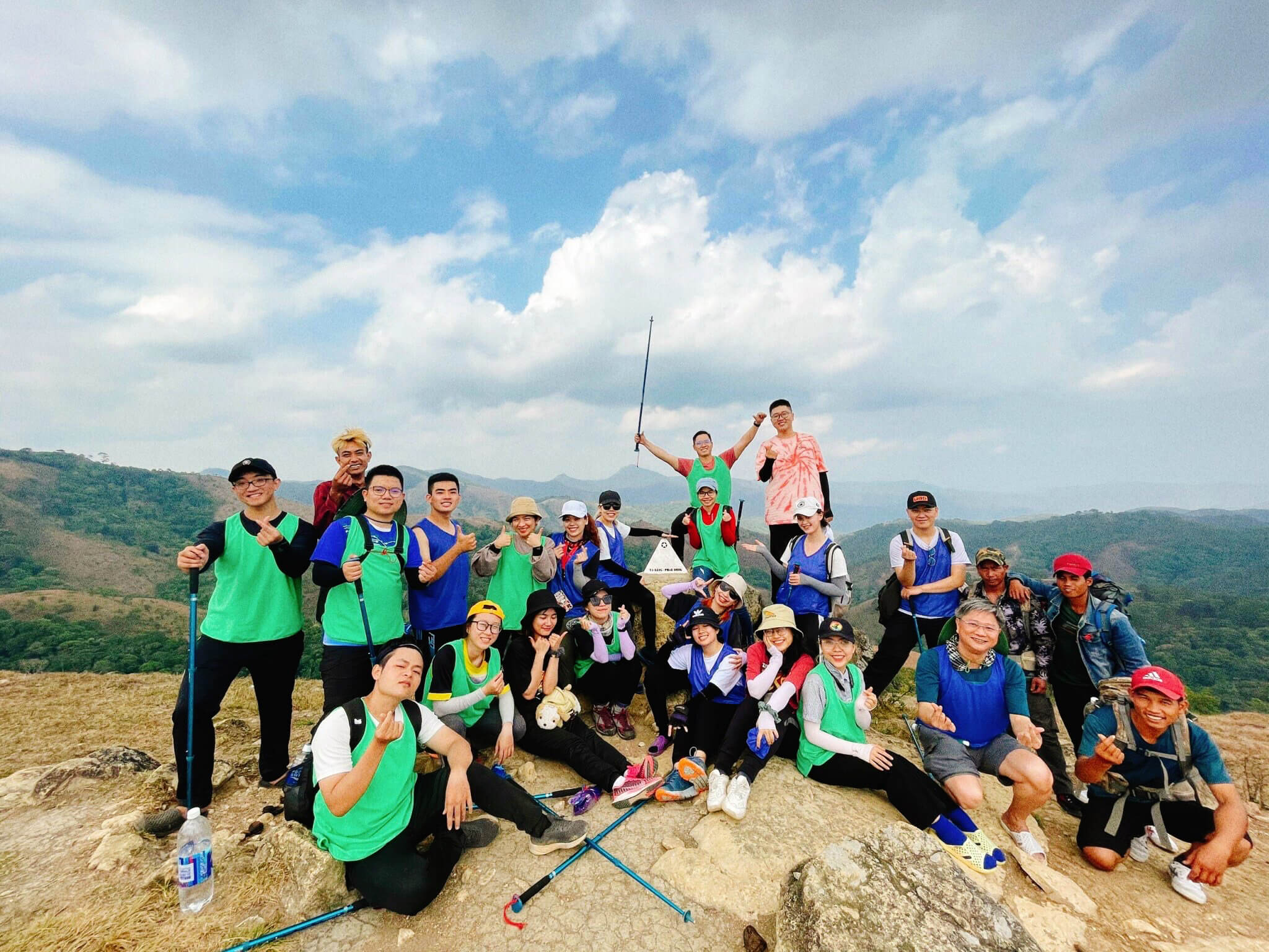 Các chiến hữu RIO Check in trên đỉnh Tà Năng Phan Dũng